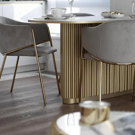 Luxury Gold 300m From The Apartament *