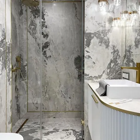 Apartament Luxury Gold 300m From The