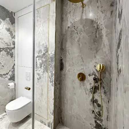 Apartament Luxury Gold 300m From The *