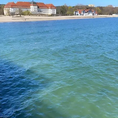 Luxury Gold 300m From The Apartament Sopot
